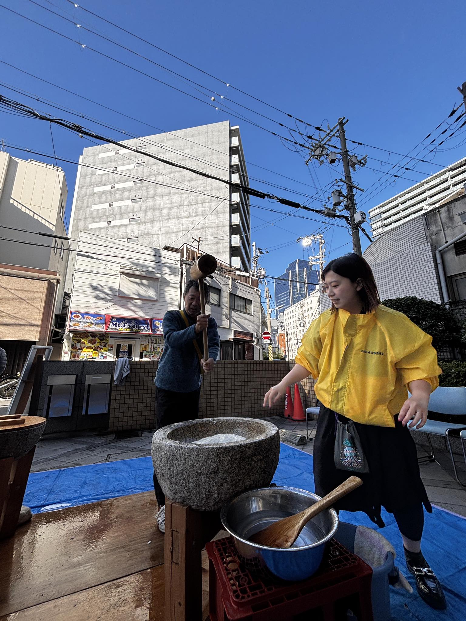 堂山で餅つきー。今年初！